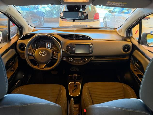 Toyota Yaris Yaris 5p 1.5h Business - Foto 6