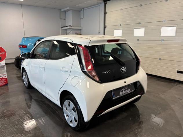 TOYOTA Aygo Automatica MMT 1.0 Benzina 5 Porte x-business rif. 23786959 - Foto 4