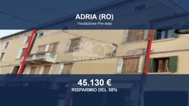 Immobile in asta di 567 m² con più di 5 locali in vendita a Adria