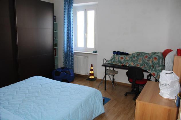 Elegante casa a schiera ristrutturata nel cuore del paese - Foto 9