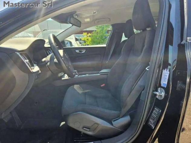 VOLVO V60 V60 2.0 b3 Momentum N1 auto 7m - GH345PR rif. 24165541 - Foto 9