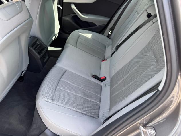 Audi A4 Avant 30 TDI/136 CV S tronic Business Advanced*EURO6 - Foto 9
