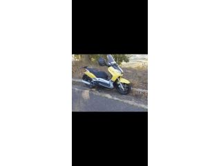 Yamaha X-Max 250