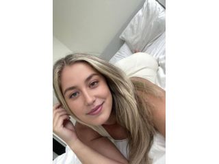Amore e incontri Milano - Elegante donna che passa Tel:390265560991