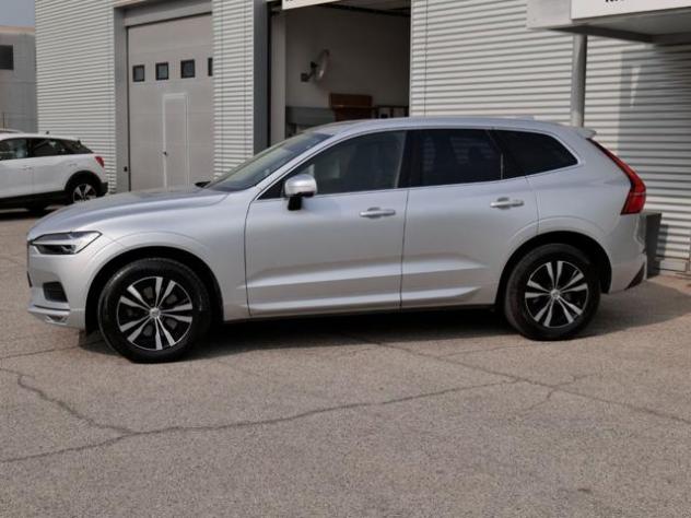VOLVO XC60 B4 (d) AWD Geartronic Momentum Pro (Motore Nuovo) rif. 24051563 - Foto 2
