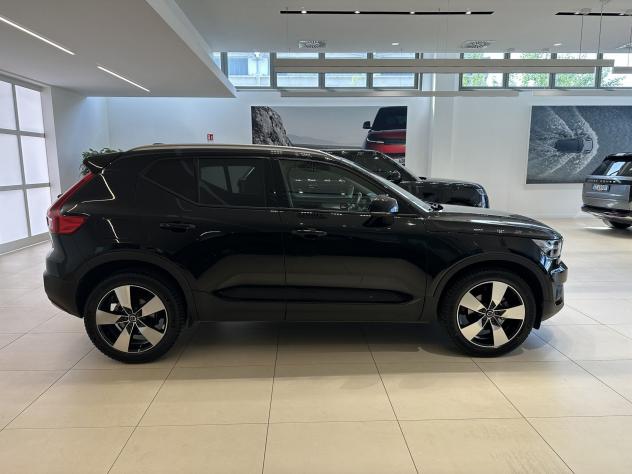 Volvo XC40 T3 automatico Momentum Pro - Foto 4