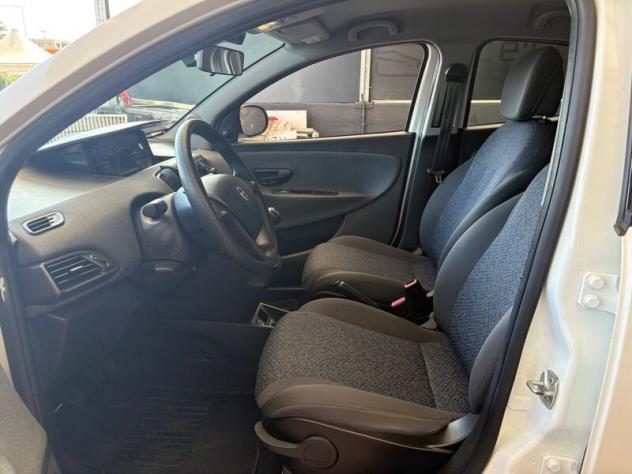 Lancia Ypsilon 1.0 FireFly 70cv S&S Hybrid SILVER - Foto 7