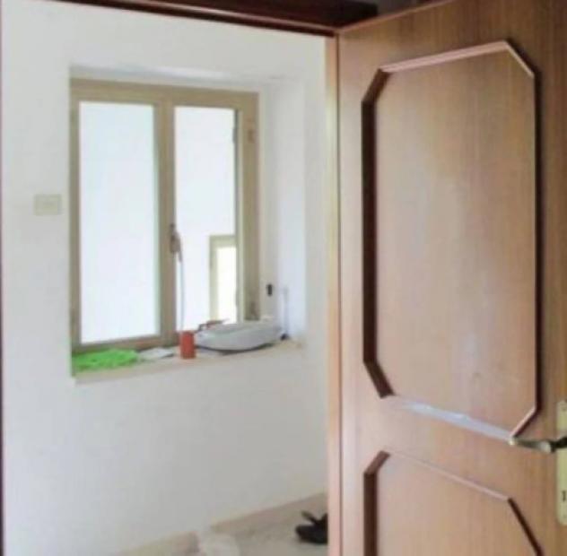 Immobile in asta di 150 m², box auto in vendita a Farindola - Foto 6