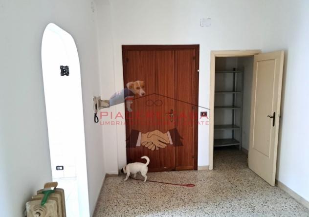 Orvieto scalo - Appartamento al primo piano con balcone, magazzino posto auto e giardino condominiale in vendita. - Foto 7