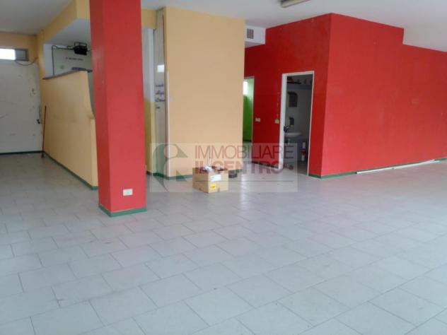 Fondo commerciale di 300 mq. su 2 livelli - Foto 6