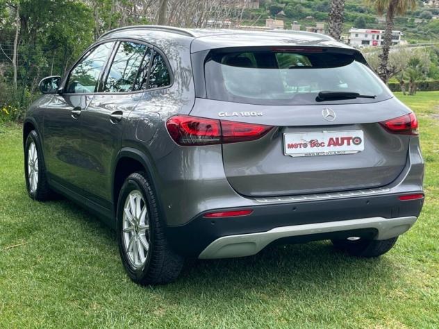 Mercedes-Benz GLA 180d Aut. Business Extra - Foto 5