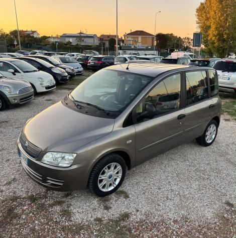 Fiat Multipla 1.6 16V Natural Power Emotion - Foto 8