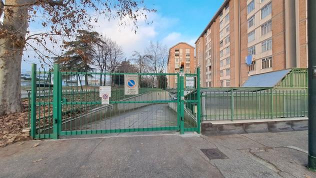 2 BOX AUTO ZONA MIRAFIORI SUD