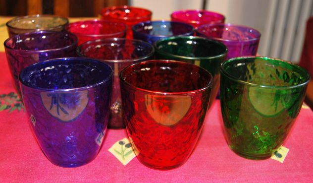 12 bicchieri colorati mai usati - Foto 6