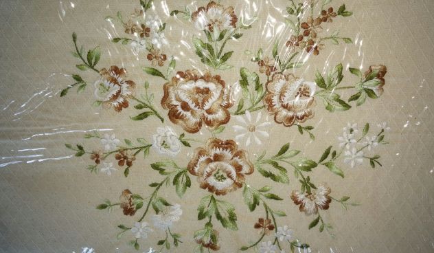 COPRILETTO MATRIMONIALE BEIGE CON RICAMO