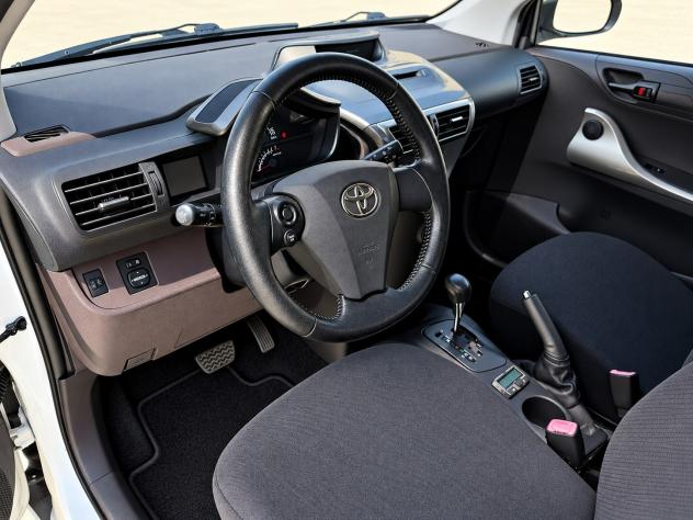TOYOTA IQ 1.0 VVT-i CVT Multidrive - Foto 6