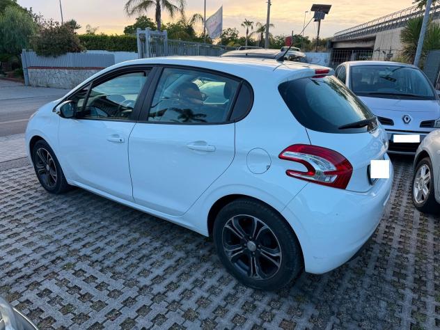 Peugeot 208 1.2benz 82cv 5 porte Allure-10/2014 - Foto 5