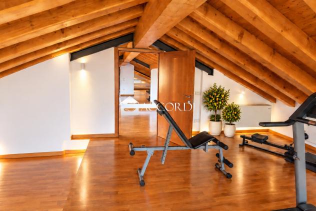 VILLA di 11 vani e di 505 mq (MONTEBELLUNA) rif. PE25 - Foto 19