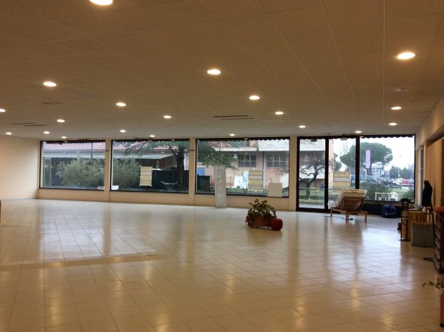 Fondo commerciale affittato in vendita - Foto 2