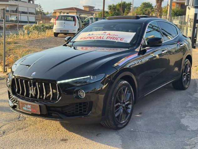 MASERATI LEVANTE 3.0 D V6 275 GRANLUSSO TETTO FULL - Foto 4