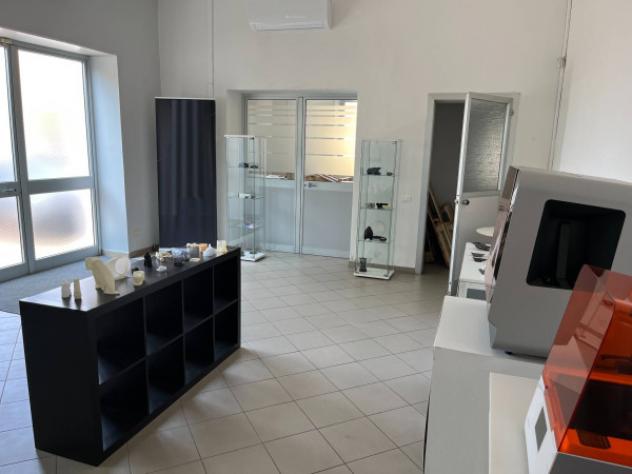 Immobile di 330 m² con più di 5 locali in affitto a Rezzato - Foto 6