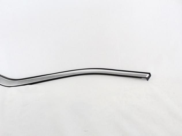 39031886 MODANATURA SUPERIORE VETRO FISSO PARAFANGO POSTERIORE DESTRO OPEL ASTRA SW 1.6 D 81KW 6M 5P (2017) RICAMBIO USATO 39088078 - Foto 2