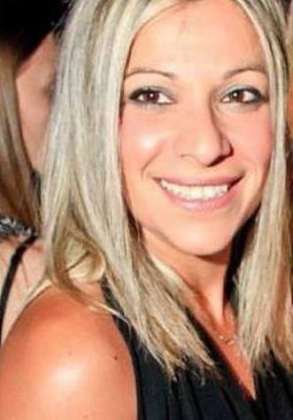 Donna di Pozzuoli. Fisico Magro Tel: