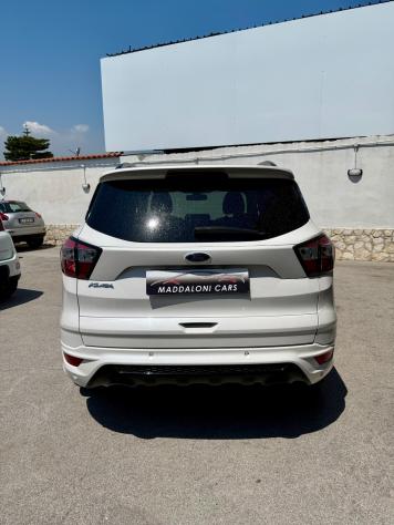 Ford Kuga 1.5 TDCI 120 CV S&S 2WD ST-Line - Foto 6
