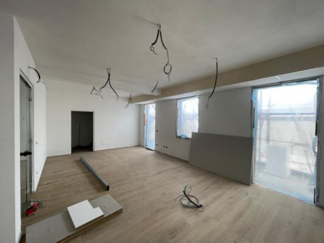 Immobile di 1300 m² con 3 locali in affitto a Sassuolo - Foto 5