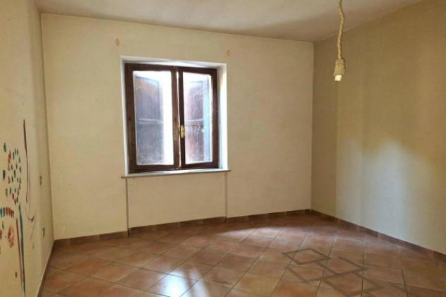 Immobile in asta di 228 m² con più di 5 locali e box auto in vendita a Gualdo Tadino - Foto 11