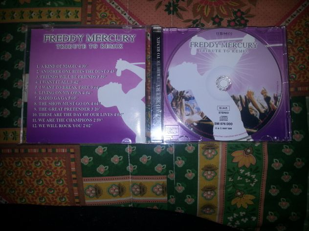 UN CD COME NUOVO,RARISSIMO,ORIGINALE,COMPLETO:FREDDY MERCURY"TRIBUTE TO REMIX"20 - Foto 2