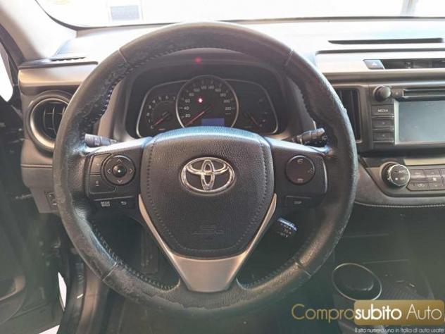 TOYOTA RAV 4 MY23 RAV4 2.0 D-4D 2WD Style white ed. rif. 23824055 - Foto 9