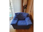 Poltrona blu per camera da letto