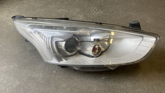 Faro anteriore DX Ford B-Max del 2014 - Foto 2