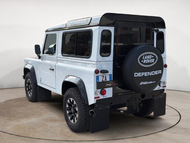 Land Rover Defender Defender 90 2.2 TD4 122 Cv SW - Cerchi, Clima, Radio ecc - Foto 3