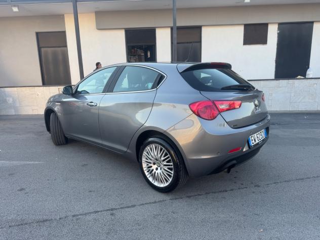 Alfa Romeo Giulietta 1.4 Turbo MultiAir Exclusive - Foto 10