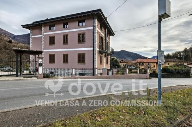 Casa indipendente di 250 m² con 4 locali in vendita a Dumenza