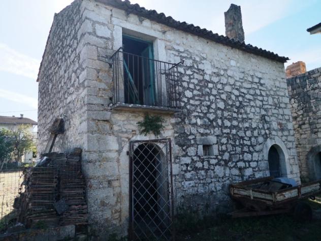 Sant'Agapito (IS) Casa indipendente 60 mq con terreno in Vendita