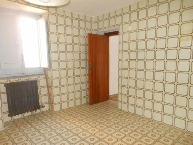 1808/TEANO Appartamento al secondo piano di mq 130 in antico palazzo al centro di Teano - Foto 6
