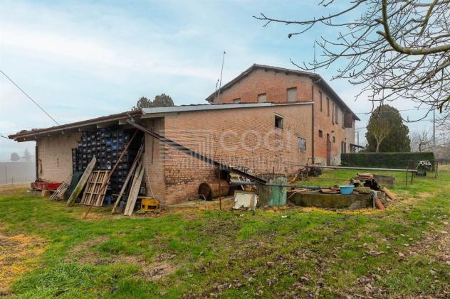 PODERE CON TERRENO AGRICOLO, LAGHETTO E DUE ABITAZIONI INDIPENDENTI - Foto 16