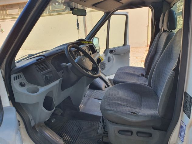 Ford Transit 350L 2.4 TDCi 115CV Cassone 3,86 m - Foto 8