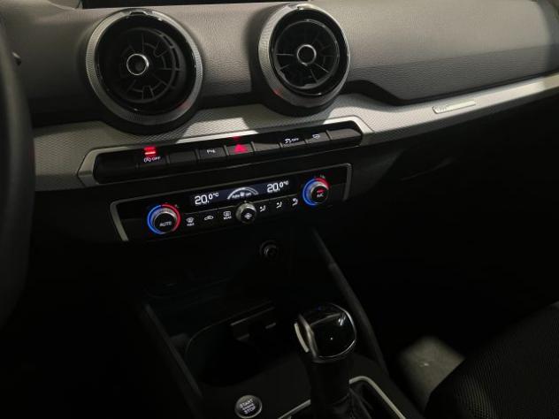 AUDI Q2 35 TFSI S-TRONIC rif. 23930170 - Foto 8