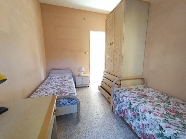 CASA SEMI INDIPENDENTE di 8 vani e di 120 mq (CAMAIORE) rif. 093 - Foto 14