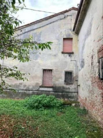 Immobile in asta di 336 m² con più di 5 locali in vendita a Ostiglia - Foto 2
