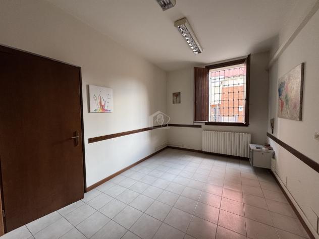 Suzzara vendesi ufficio 3 vani 45 Mq - Foto 2