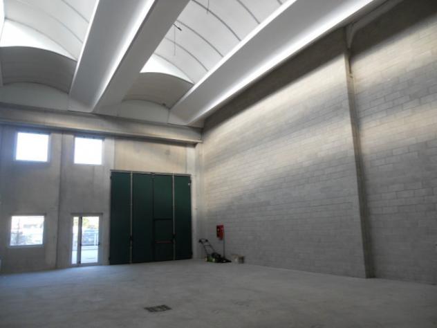 Immobile di 646 m² con 3 locali in vendita a Arese - Foto 19