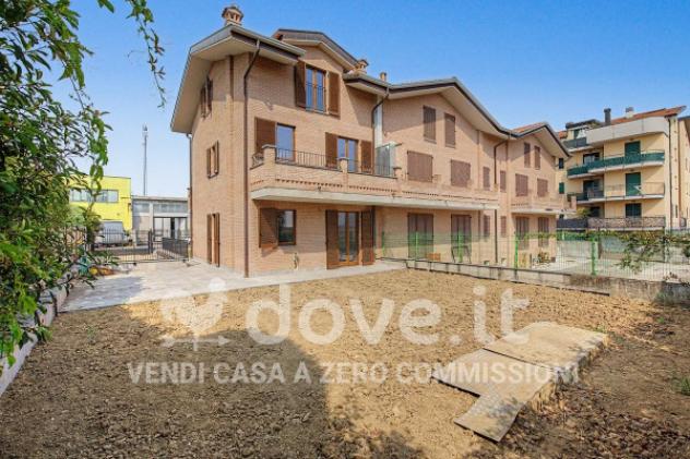 Villetta a schiera di 217 m² con più di 5 locali e box auto in vendita a Pogliano Milanese