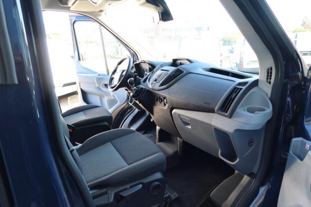 Ford Transit Combi 2.0TDCi EcoBlue 130CV 8 Posti Trend - Foto 8
