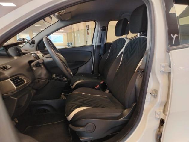 LANCIA Ypsilon 3ª serie Ypsilon 1.3 MJT 16V 95 CV 5 porte S&S Gold - Foto 6