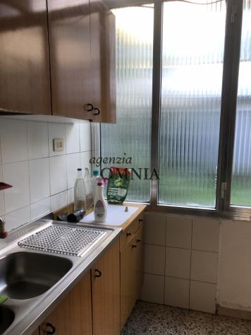 Immobile terratetto, da ristrutturare, disposto su due piani principali, oltre cantina e soffitta, con un gradevole giardino interno ed alcune pertine - Foto 6